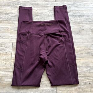 VICTORIA'S SECRET Studio Legging Dark Violet Size 4 Small Dark Red Burgundy